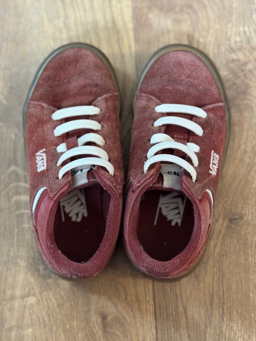 Vans Kids Classic Low-Top Sneakers in Burgundy, little kid size 10 - Picture 3 of 4